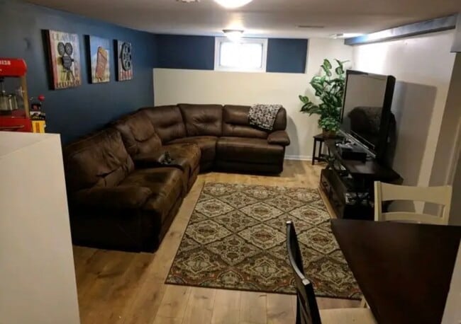 Building Photo - 754 Spring Rd