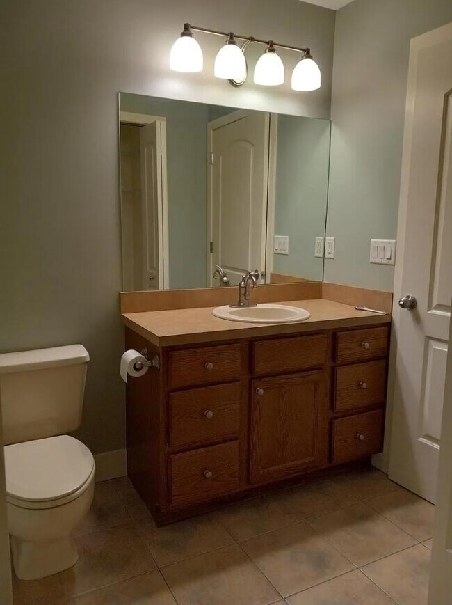 Building Photo - 311 E 20th St