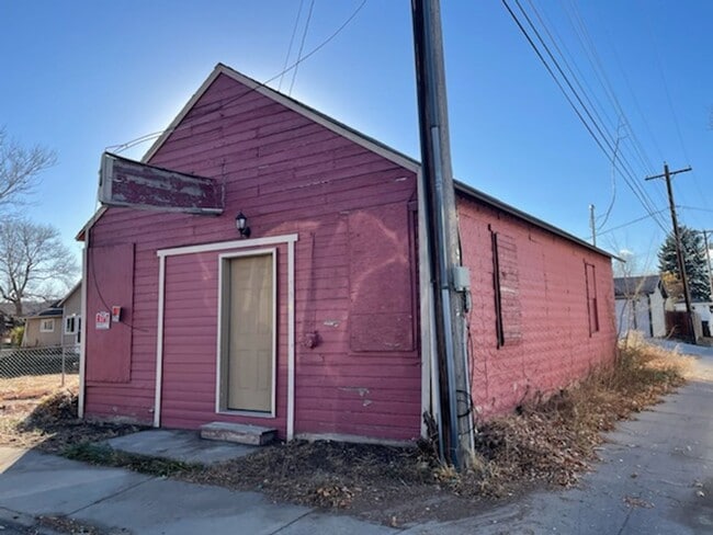 Building Photo - Single Family Home in Fredrick | Avail. Oc...