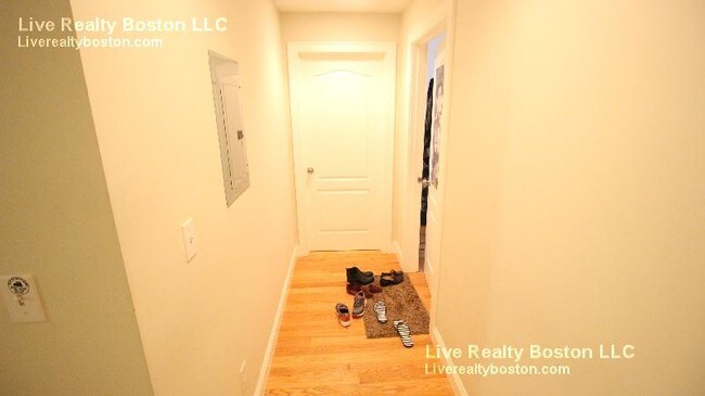 Building Photo - 141 Brighton Ave