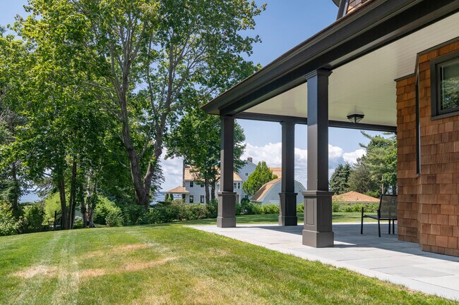 Building Photo - 9 Arlington Ave