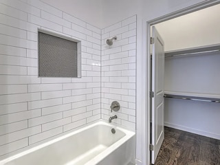 Building Photo - 1677 54th Ave N