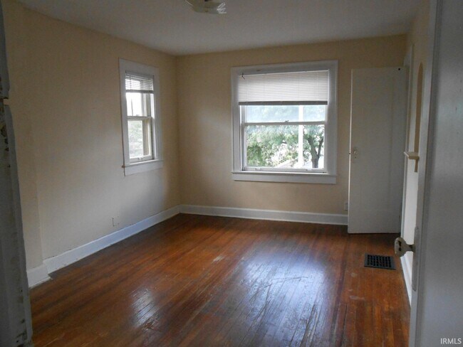 Building Photo - 1308 Atwater Ave