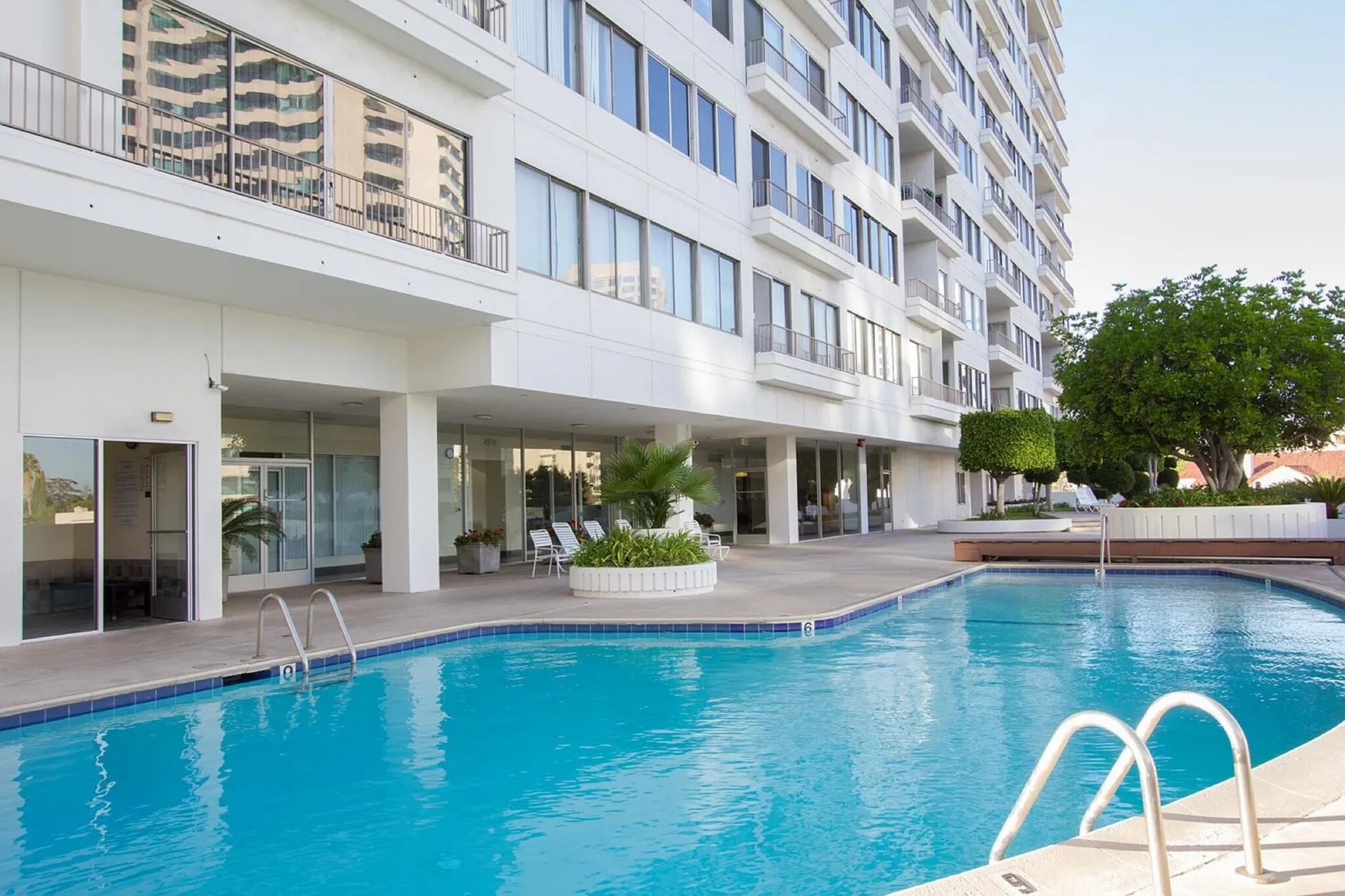 Building Pool and Sun Deck - 10501 Wilshire Blvd