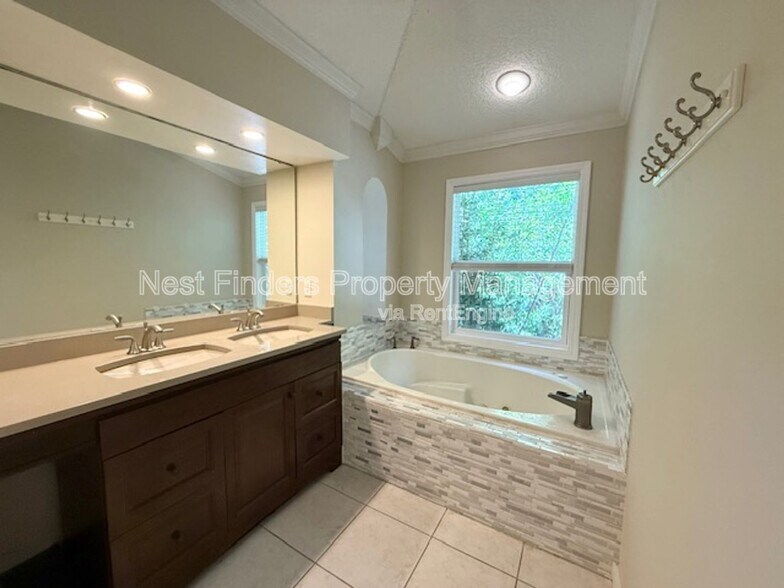 Building Photo - 12952 Summerwind Ln