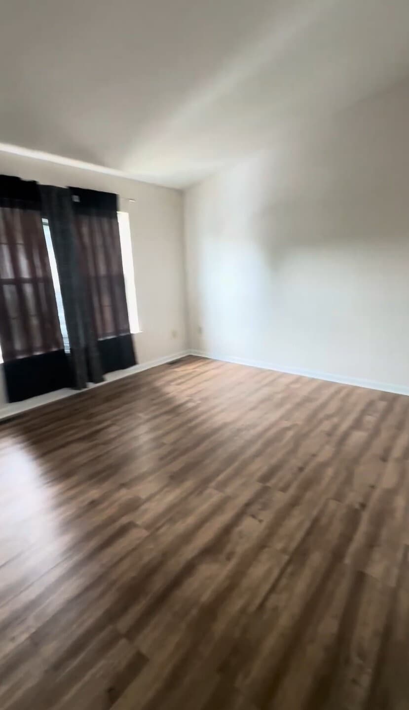 Building Photo - 651 Stonewall Dr