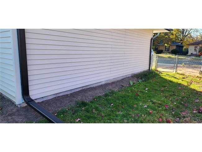 Building Photo - 6115 Colfax Ln S