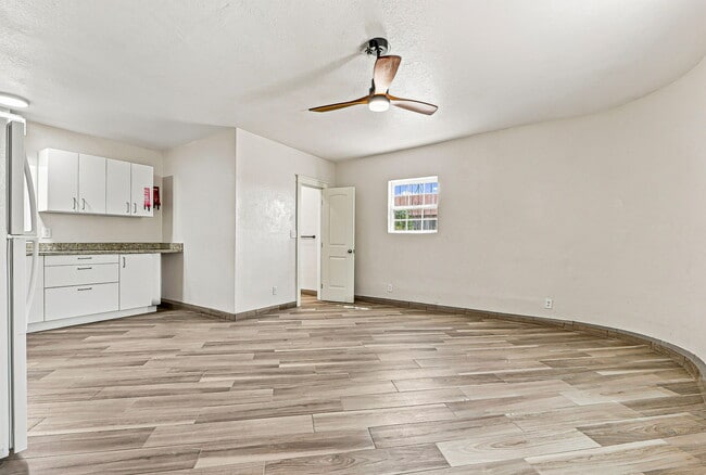 Building Photo - 3701 Hueco Ave