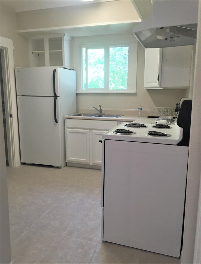 Building Photo - 4251 9th Ave NE