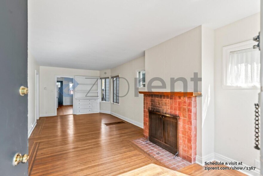 Building Photo - 1051 Stannage Ave