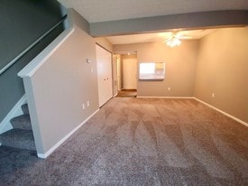 townhome living area - Rocky Creek Apartments