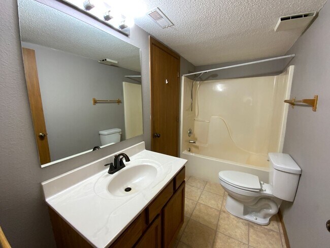 Building Photo - 3566-3568 Prescott Dr