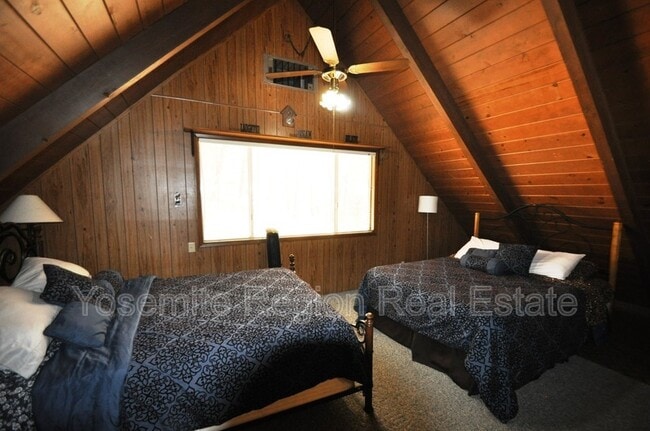Building Photo - 20415 Pine Mountain Dr