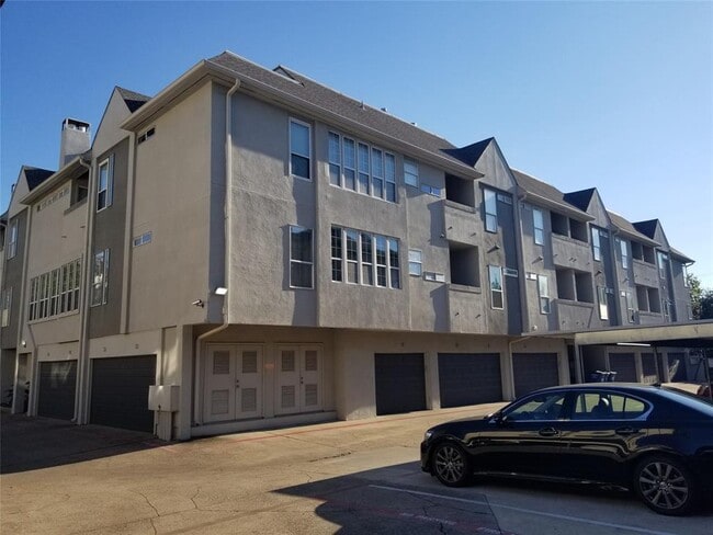 Building Photo - 4104 N Hall St
