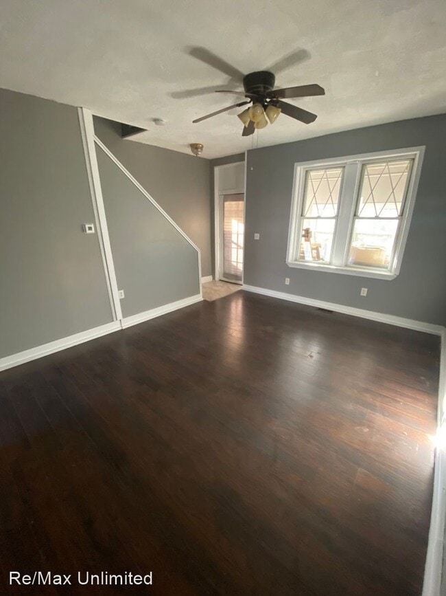 Building Photo - 2 br, 1 bath House - 104 3rd Ave