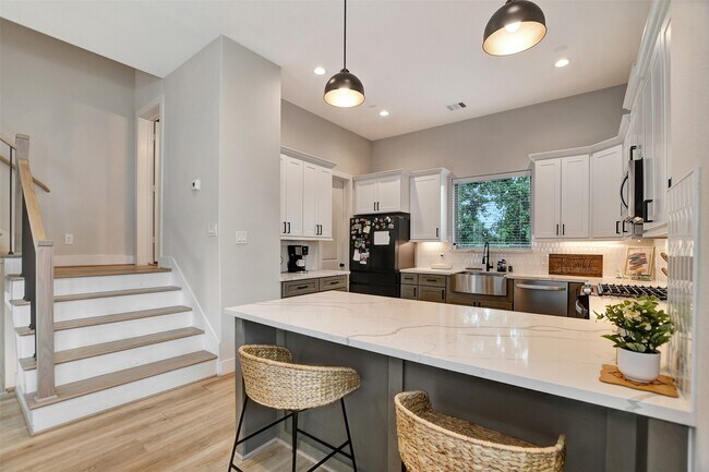 Building Photo - 3704 Creekmont Grn Ln