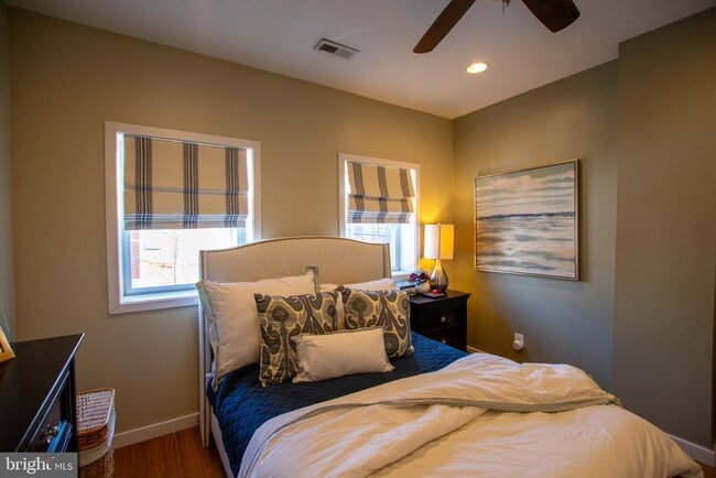 Building Photo - 140 Mercy St