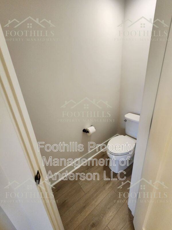 Building Photo - 253 Silo Rdg Dr