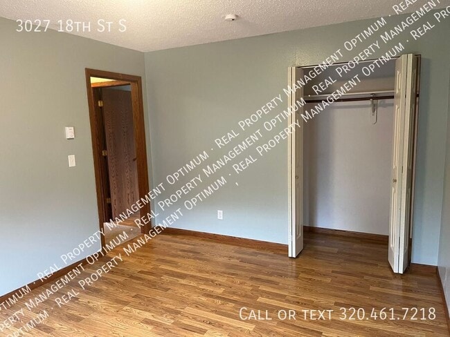 Building Photo - 3027 18th St S