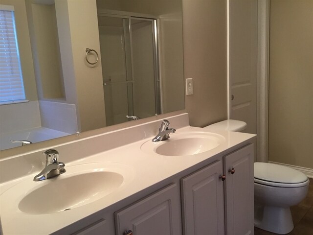 Building Photo - 656 Haleigh Woods Ct