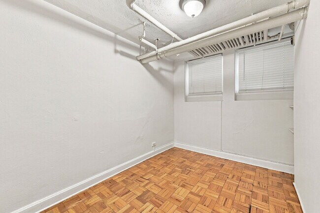 Building Photo - 1,795.95, 2-bedroom, 1-bathroom Updated in Great Denver Location!