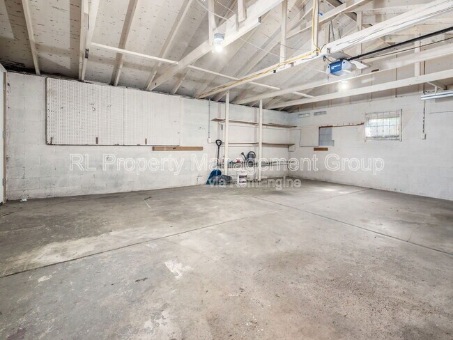 Building Photo - 650 Stewart Ave