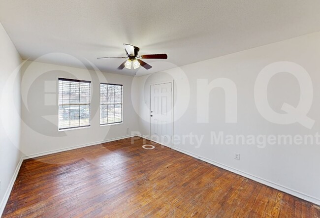Building Photo - 1539 Yucca Dr