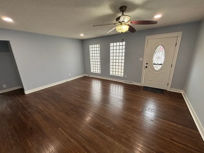 Building Photo - 2002 E 17th St N