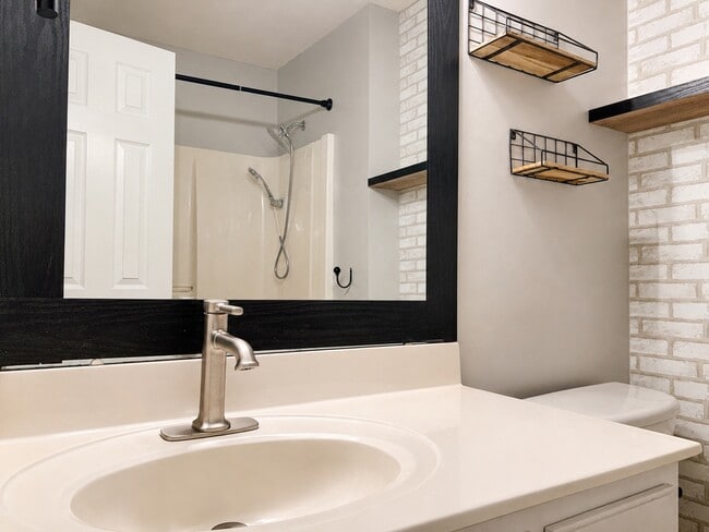 Building Photo - 1248 Westfield Ln