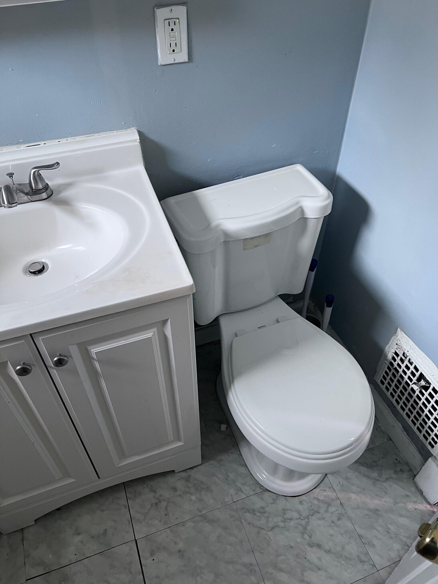 Bathroom - 58 Beech St