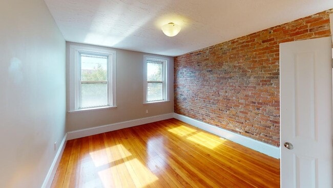 Building Photo - 38 Frankfort St