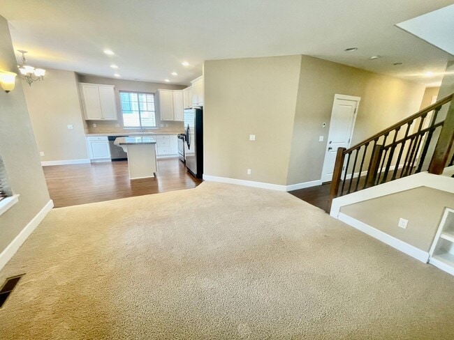 Building Photo - Well Appointed, Open Floor Plan 3-bedroom, 2.5-bathroom home in Beaverton