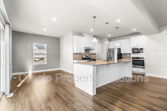Building Photo - 2305 Wadlow Ln