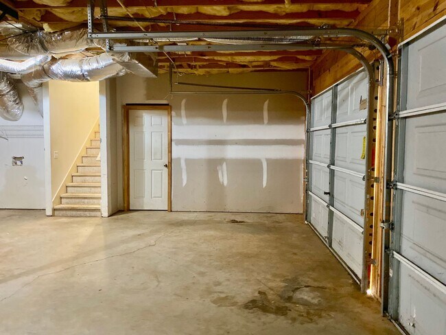 Building Photo - Dallas Rental