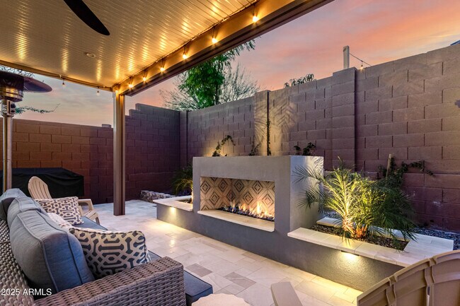 Building Photo - 2034 W Sleepy Ranch Rd