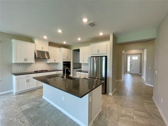 Building Photo - 5929 Oakhaven Ln