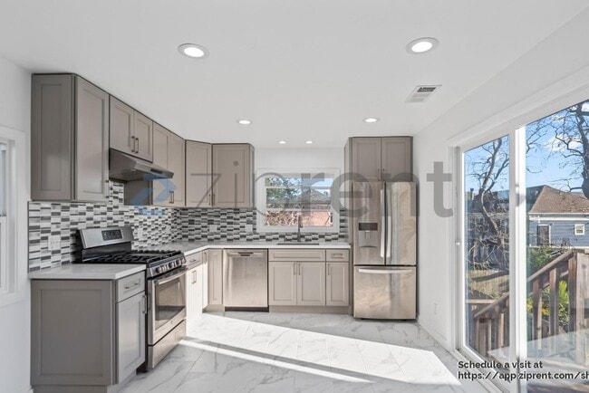 Building Photo - 1516 Magnolia St