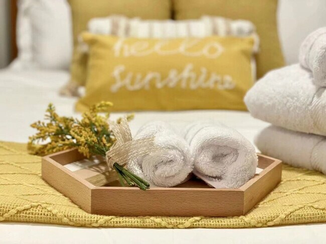 Building Photo - 34 W Cremona St