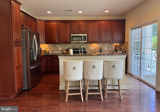 Building Photo - 42682 Keiller Terrace