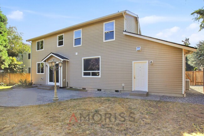 Building Photo - Spacious 4bd - 2.5ba Bonney Lake Home on Quiet Cul-de-Sac