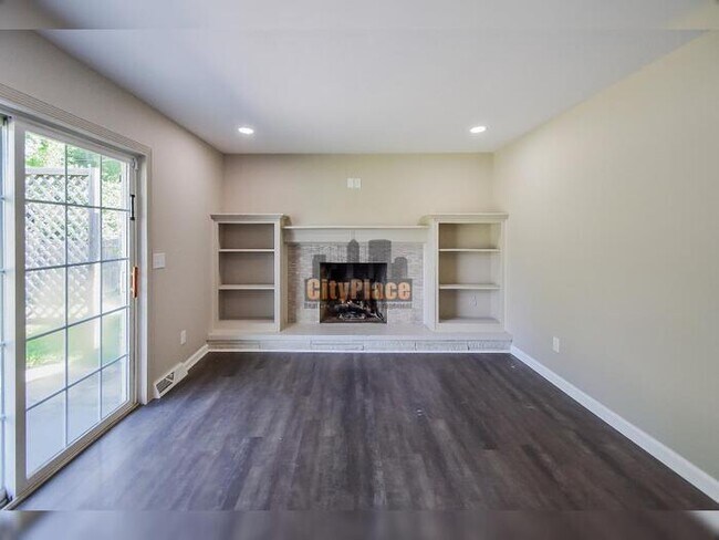 Building Photo - 7504 Honnen Dr N