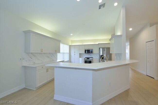 Building Photo - 20130 Seagrove St