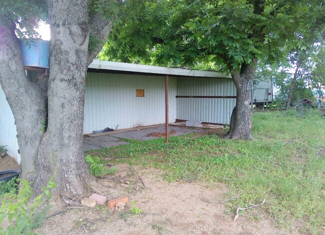 Building Photo - 5304 Burkburnett Rd
