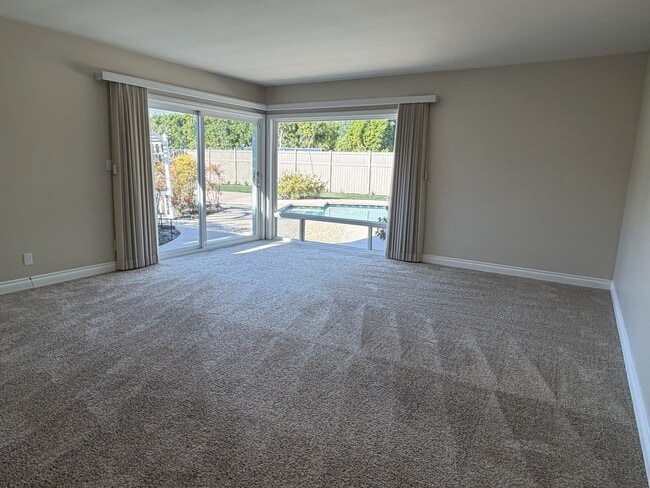 Building Photo - 17537 Margate St