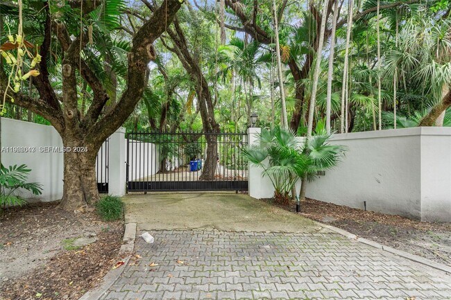 Building Photo - 1951 Secoffee St