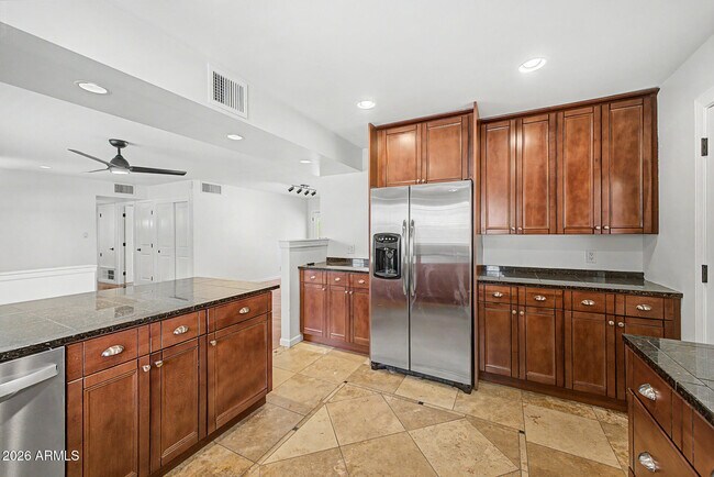 Building Photo - 6108 N 11th Ave