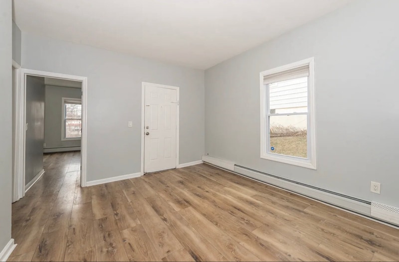 Building Photo - 93 Front St