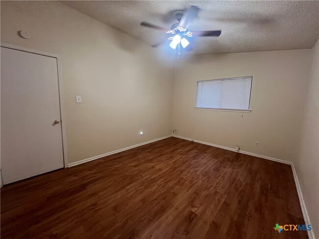 Building Photo - 1524 Shannon Cir