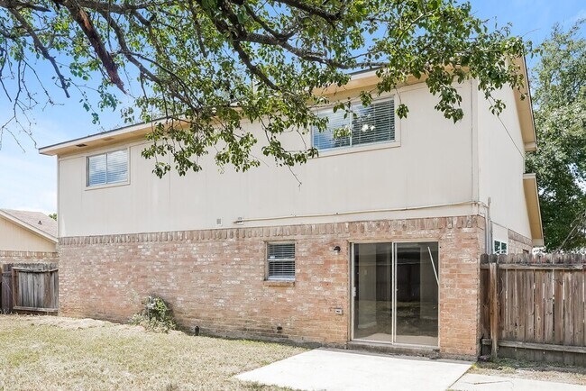 Building Photo - 11830 Perry Rd
