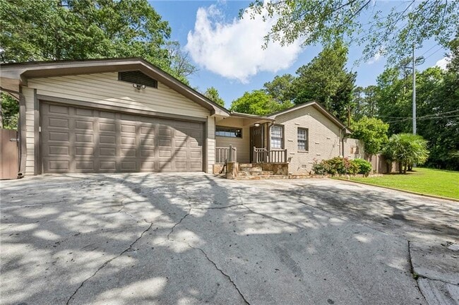 Primary Photo - 2762 Dresden Dr